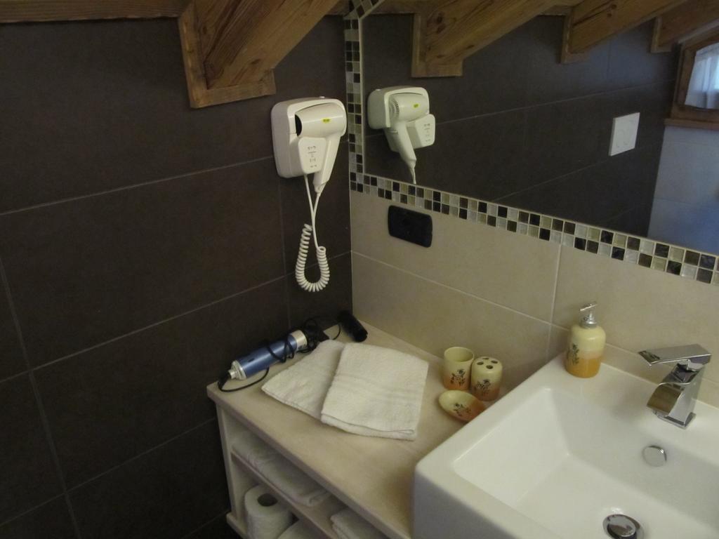 B&B Mas Di Zonadi Раббі Номер фото